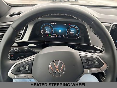 Used 2025 Volkswagen Atlas Cross Sport SE FWD image 22
