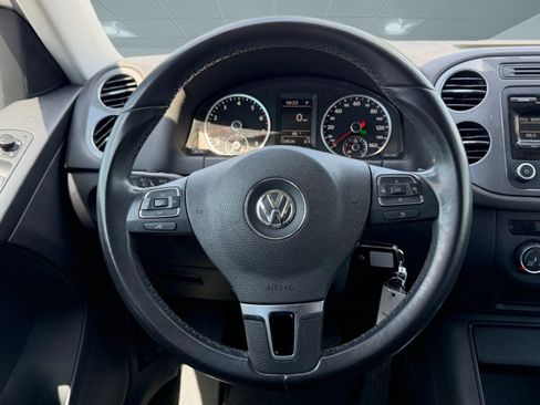 Used 2013 Volkswagen Tiguan S FWD image 14