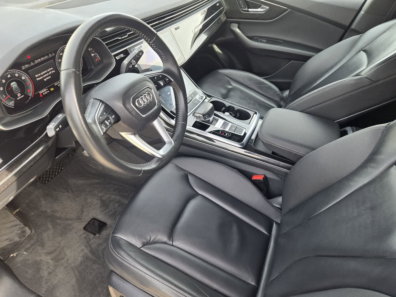 Used 2019 Audi Q8 Premium w/ Convenience Package AWD/4WD image 2