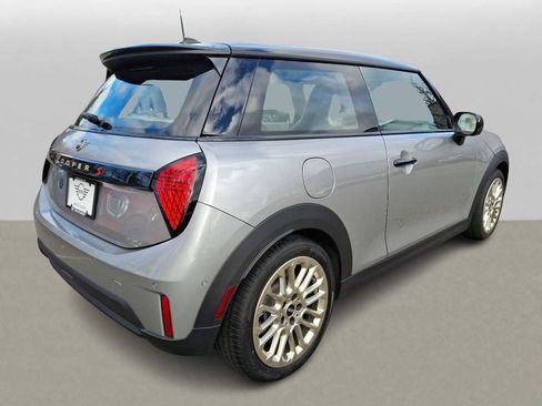 Certified 2025 MINI Cooper S image 5