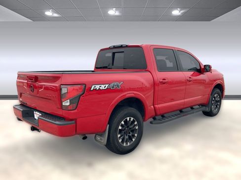 Used 2021 Nissan Titan PRO-4X w/ Pro-4x Convenience Package image 8