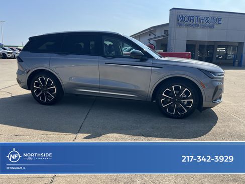 Used 2024 Lincoln Nautilus Reserve w/ Equipment Group 203A AWD/4WD image 1