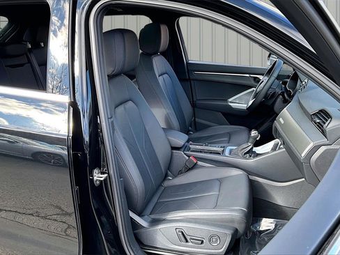 Used 2025 Audi Q3 2.0T Premium Plus w/ Premium Plus Package image 29