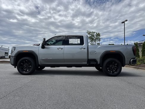 New 2026 GMC Sierra 2500 AT4 w/ AT4 Premium Plus Package AWD/4WD image 7