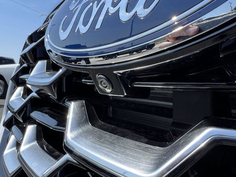 New 2026 Ford Explorer Platinum image 14