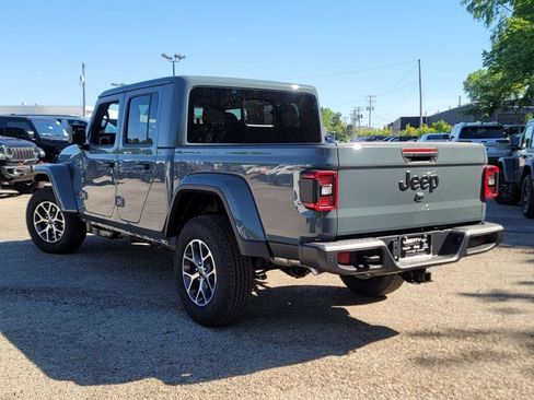 New 2026 Jeep Gladiator Sport AWD/4WD image 14