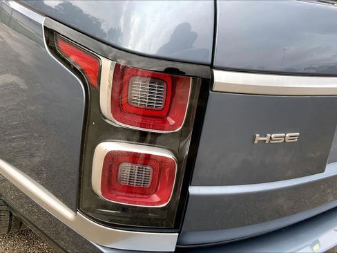 Used 2019 Land Rover Range Rover HSE image 27