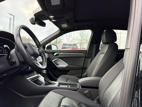 Used 2022 Audi Q3 2.0T Premium image 12