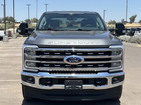 Used 2025 Ford F250 Lariat AWD/4WD image 8