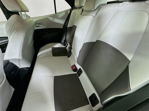 Used 2019 Toyota Corolla XSE image 4