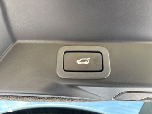 Used 2019 Land Rover Range Rover Sport HSE AWD/4WD image 37