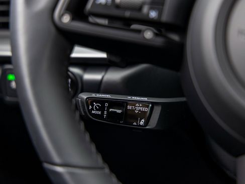 Certified 2025 Porsche 911 Carrera image 32