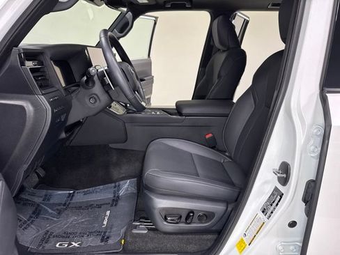Used 2025 Lexus GX 550 w/ Accessory Package (Z1) AWD/4WD image 16