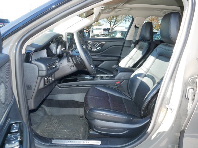 Used 2025 Lincoln Corsair AWD w/ Equipment Group 101A image 10