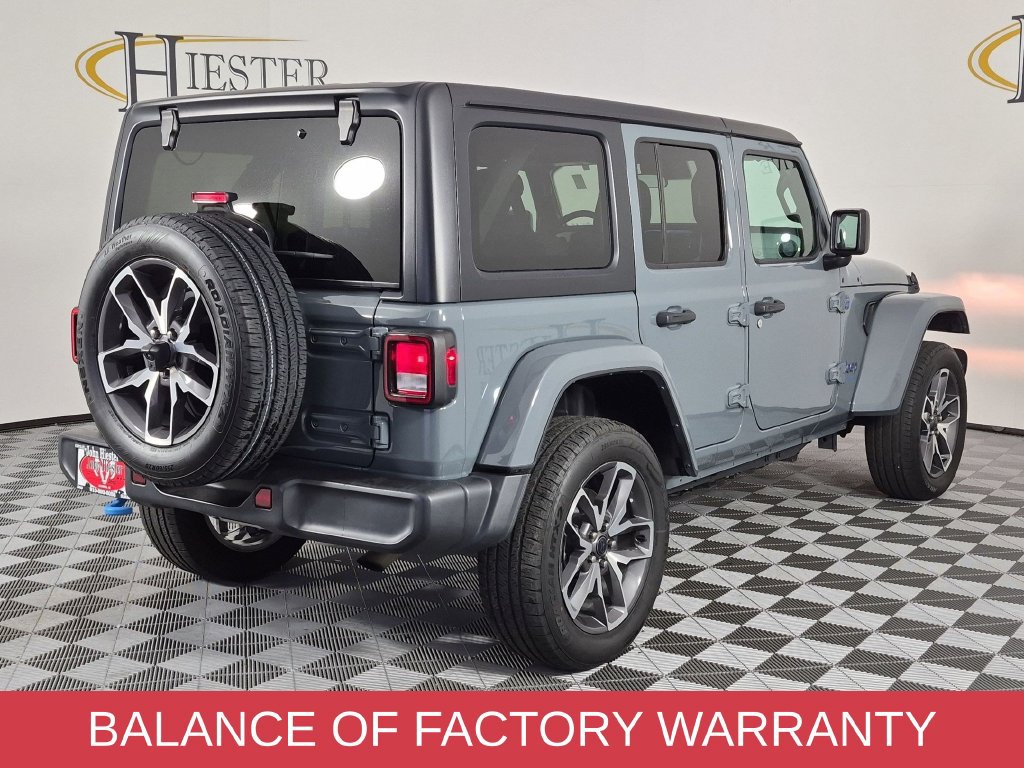 Used 2024 Jeep Wrangler Unlimited w/ Convenience Group AWD/4WD image 4