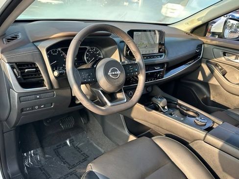 Certified 2023 Nissan Rogue SL w/ SL Premium Package AWD/4WD image 31