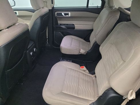 Used 2020 Ford Explorer XLT w/ Comfort Package image 18