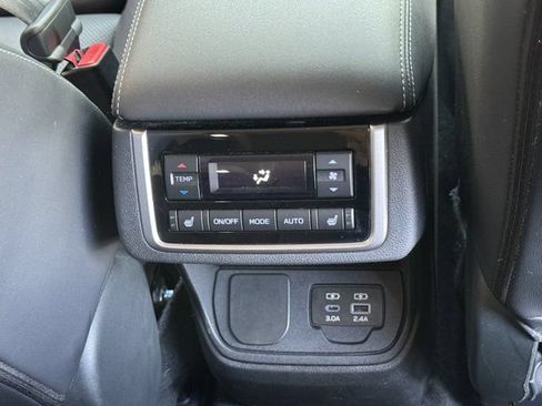 Used 2023 Subaru Ascent Limited AWD/4WD image 22