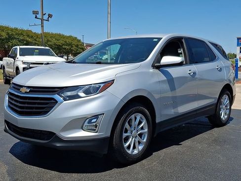 Used 2019 Chevrolet Equinox LT FWD image 3