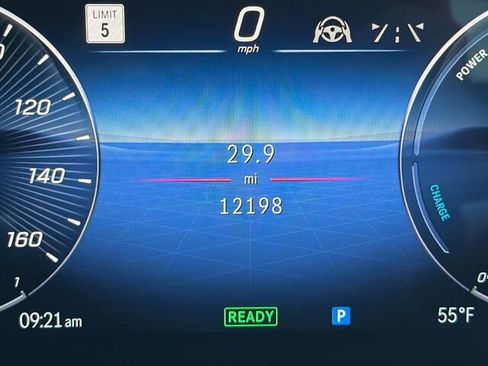 Used 2025 Mercedes-Benz GLE 450e 4MATIC image 34