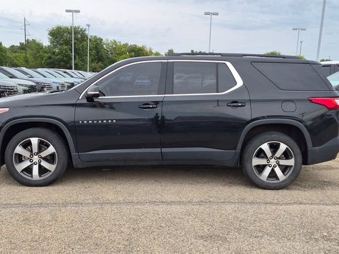 Used 2019 Chevrolet Traverse LT w/ LT Premium Package FWD image 5