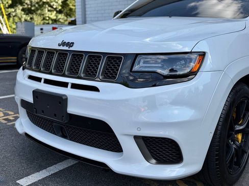 Used 2018 Jeep Grand Cherokee Trackhawk AWD/4WD image 4