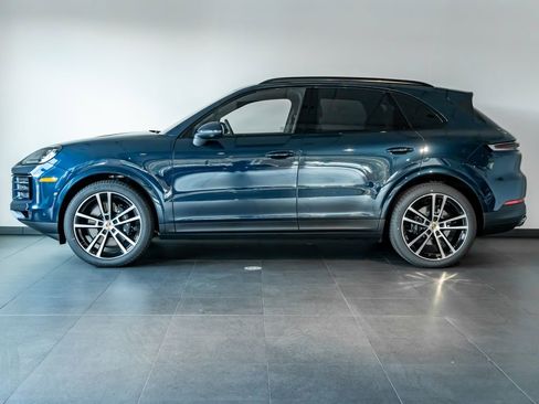 New 2026 Porsche Cayenne AWD/4WD image 2