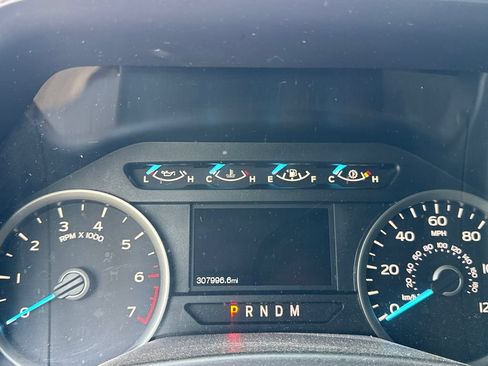 Used 2018 Ford F150 XLT w/ Equipment Group 302A Luxury AWD/4WD image 6