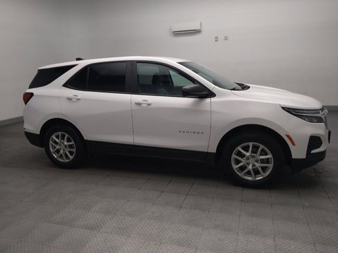 Used 2023 Chevrolet Equinox LS w/ LS Convenience Package AWD/4WD image 11