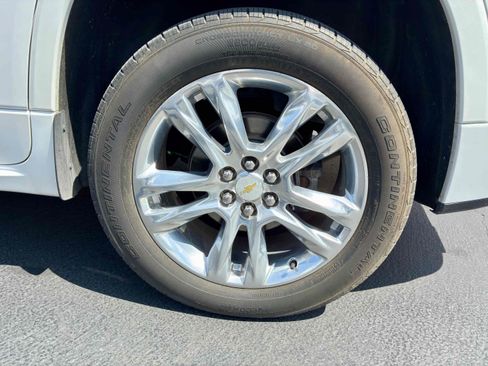 Used 2018 Chevrolet Traverse High Country w/ LPO, 'HIT The Road' Package AWD/4WD image 14