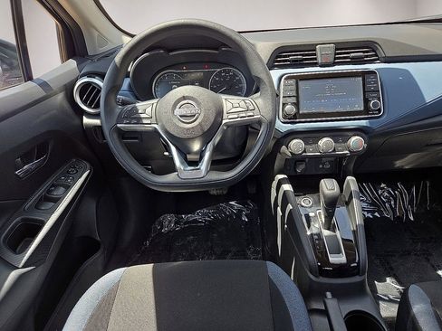 Used 2025 Nissan Versa SV FWD image 18