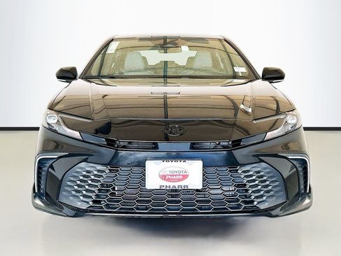 New 2026 Toyota Camry SE w/ Convenience Package FWD image 2