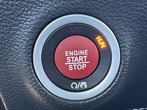 Used 2021 Dodge Challenger SRT Hellcat Redeye image 17