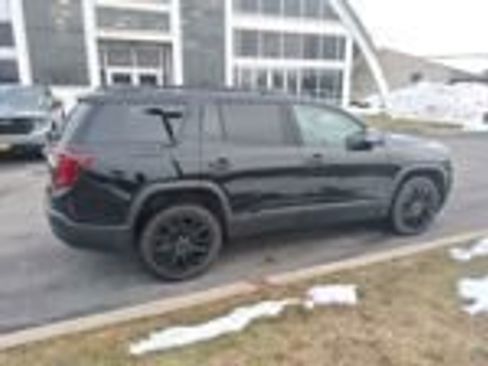 Used 2023 GMC Acadia SLE w/ Driver Convenience Package image 2