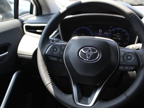 Certified 2026 Toyota Corolla Cross XLE w/ Convenience Package FWD image 38