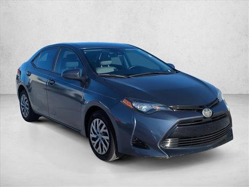 Used 2017 Toyota Corolla L image 4