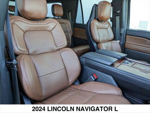 Used 2024 Lincoln Navigator L Reserve image 50