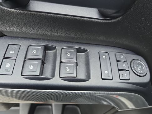 Used 2015 Chevrolet Silverado 1500 LTZ Z71 image 25