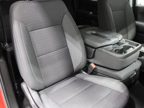 Used 2022 Chevrolet Silverado 1500 Custom AWD/4WD image 27