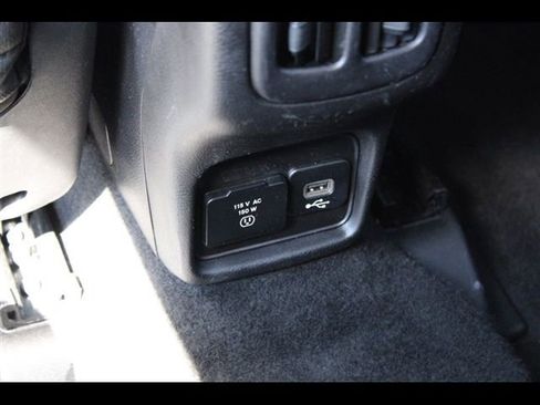 Used 2019 Jeep Compass Latitude FWD image 26