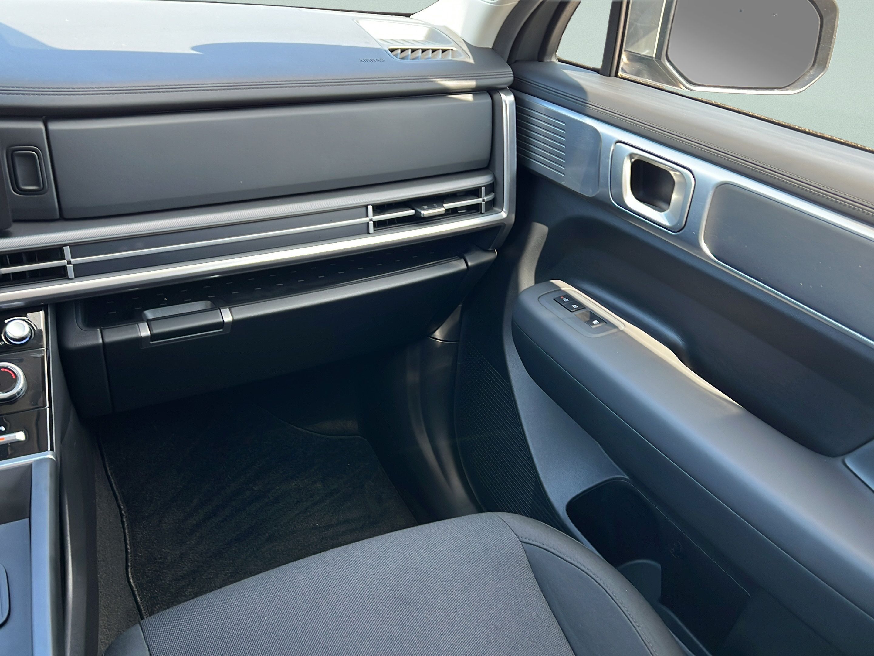 Certified 2024 Hyundai Santa Fe SE FWD image 16