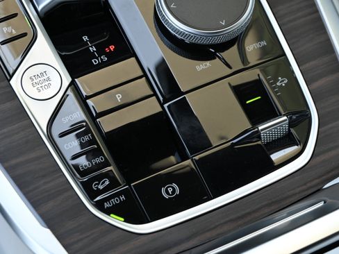 New 2026 BMW X7 xDrive40i AWD/4WD image 21