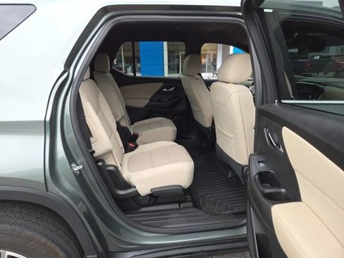 Used 2022 Chevrolet Traverse LT AWD/4WD image 42