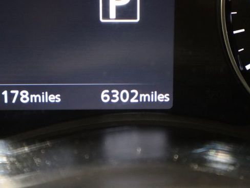 Used 2022 Nissan Kicks SR image 37