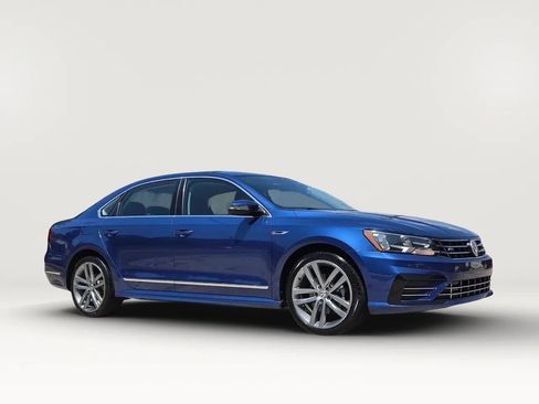 Used 2017 Volkswagen Passat 1.8T R-Line FWD image 6