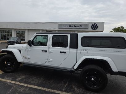 Used 2022 Jeep Gladiator Overland w/ Cold Weather Group