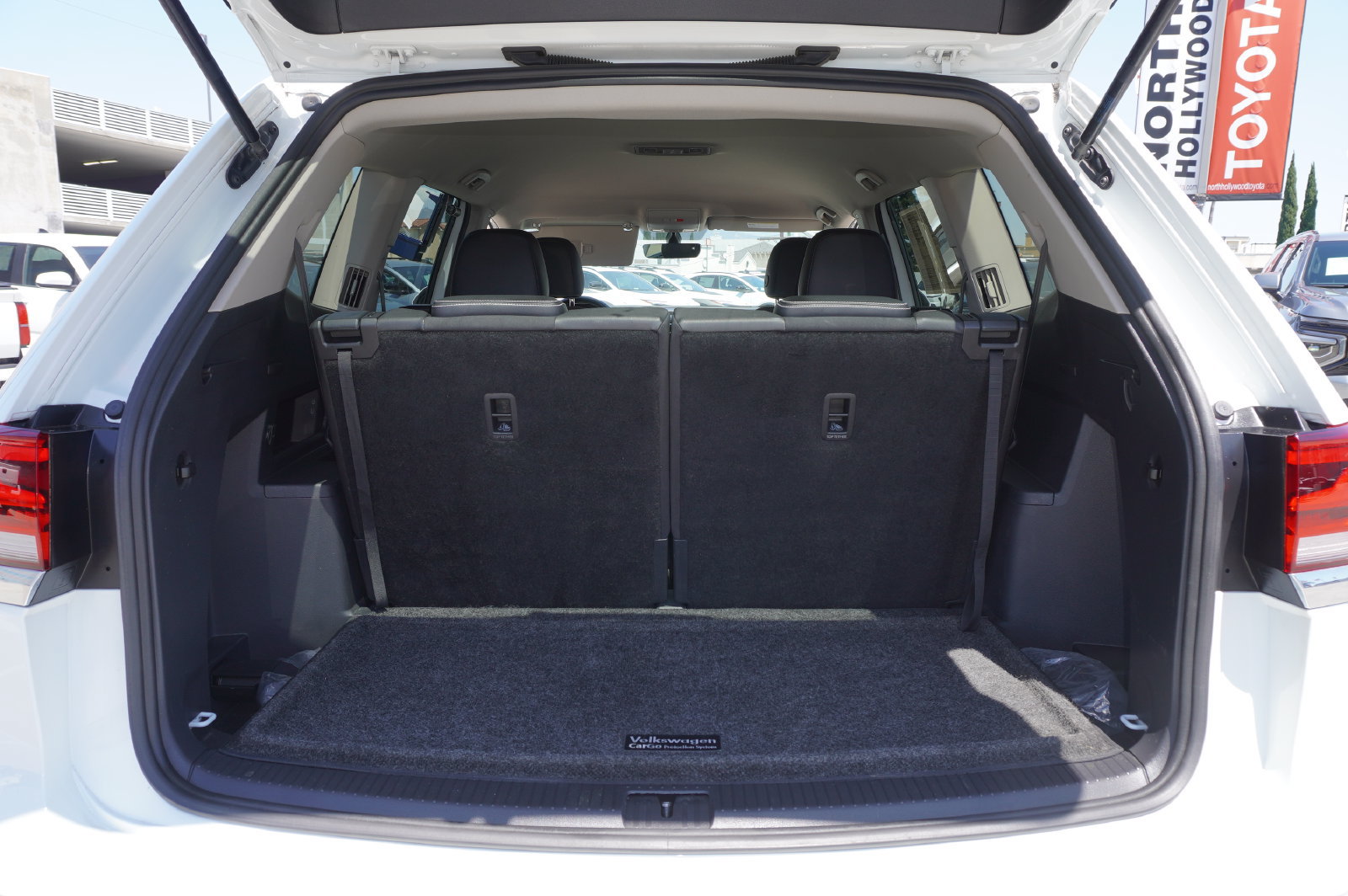 Used 2022 Volkswagen Atlas SE FWD image 8