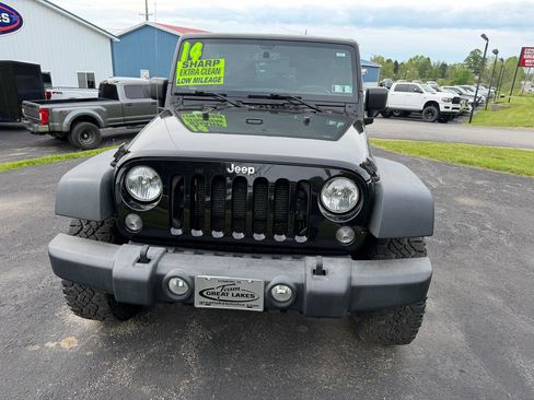 Used 2014 Jeep Wrangler Unlimited Sport w/ Quick Order Package 24S AWD/4WD image 2