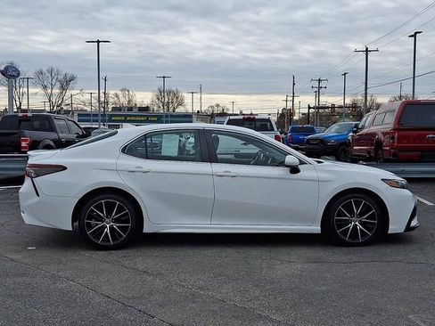 Used 2021 Toyota Camry SE image 7
