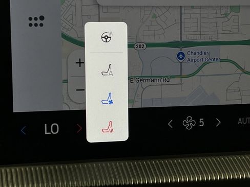 Used 2025 Ford Explorer Platinum w/ LUX Leather Package image 22